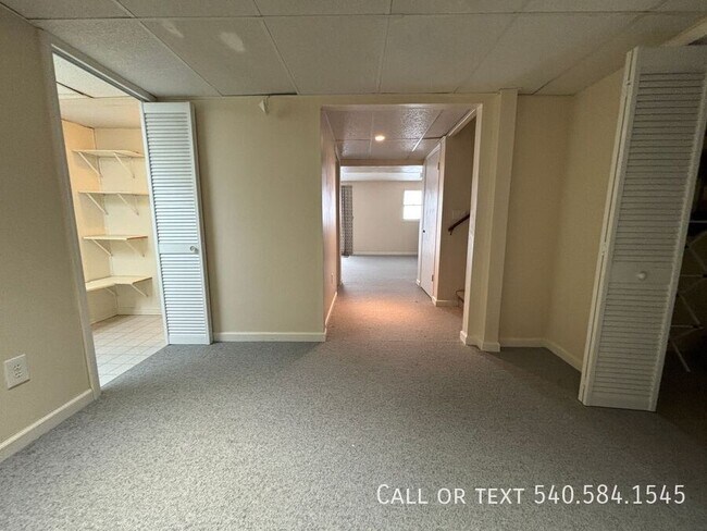 Building Photo - 3776 Kenwick Trail