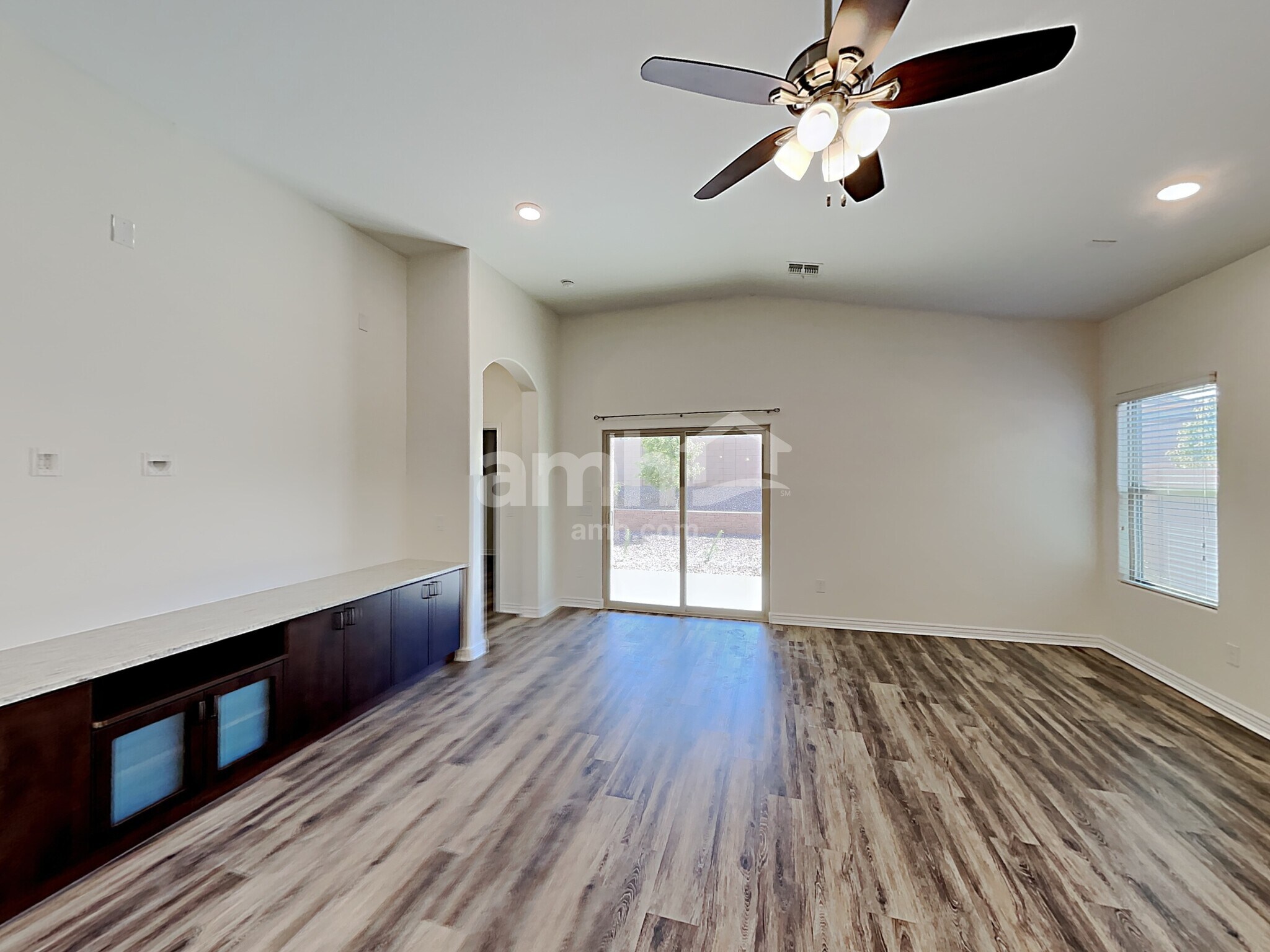 Building Photo - 9081 Blue Saguaro St