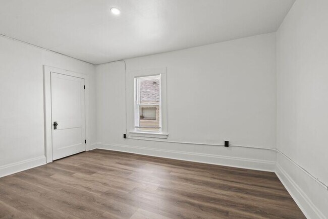 Building Photo - 1308-1310 Mt. Vernon Avenue