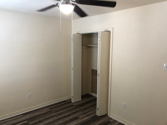 Bedroom 2 - nicely sized closet - 1057 Tallow Tree Ln