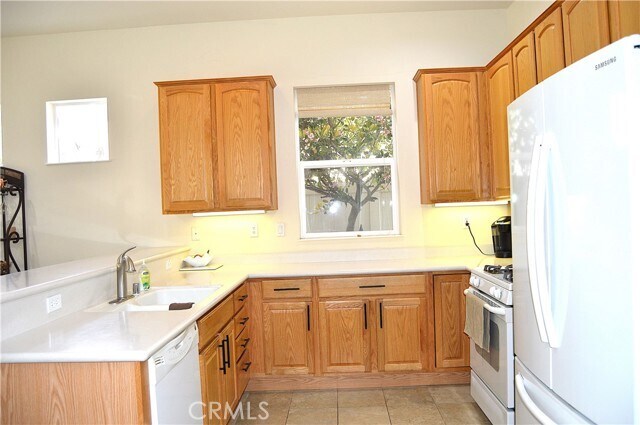 Building Photo - 1745 S Forest Oaks Dr