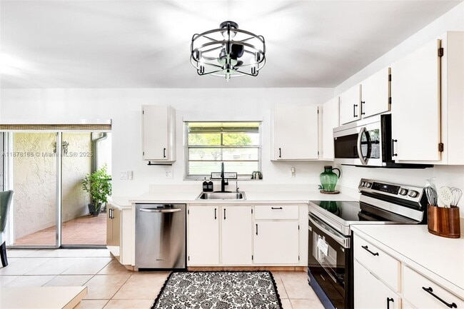 Building Photo - 15751 Woodgate Pl