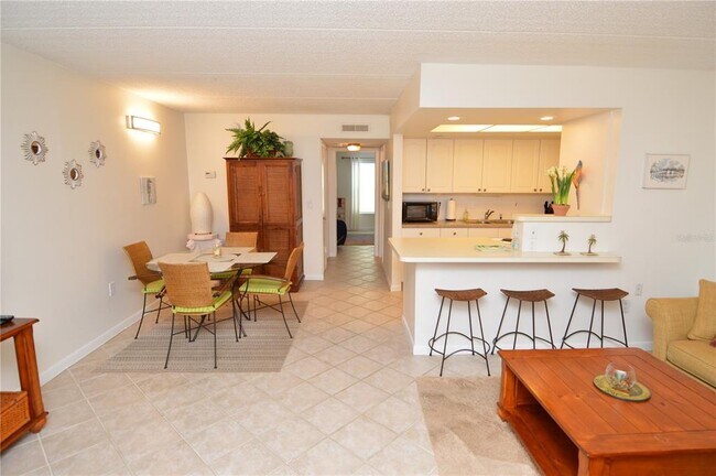 Building Photo - 12760 Indian Rocks Rd