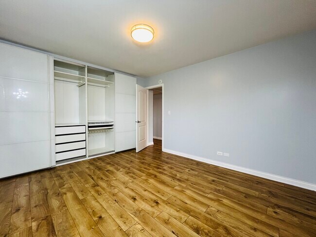 Building Photo - 2602 N 74th Ct