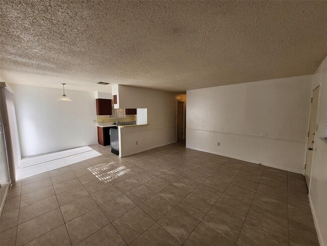 Building Photo - 2404 Audubon Pl