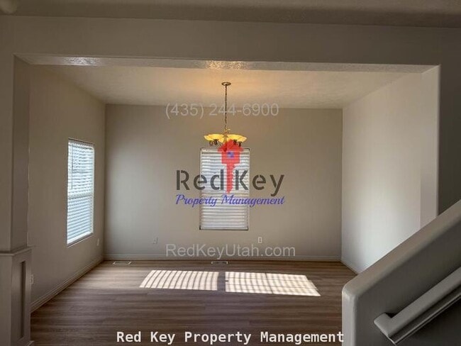 Building Photo - 1380 Single Family Home