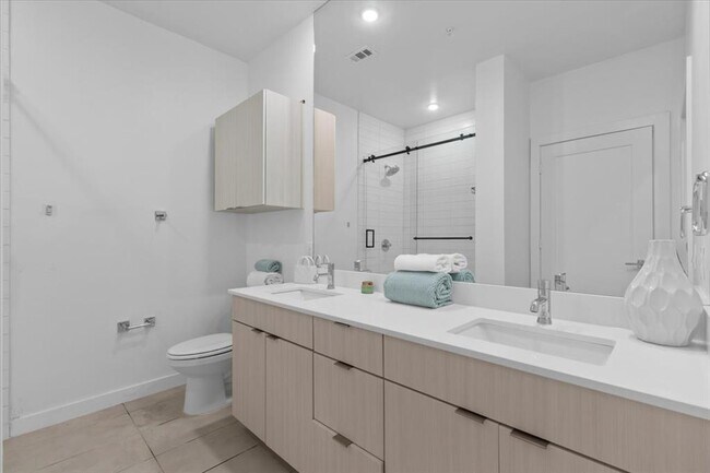 Building Photo - 4802 S Congress Ave