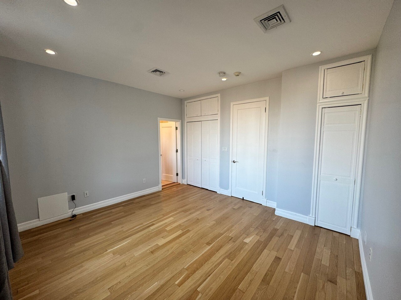 Building Photo - 315-1 Park Ave