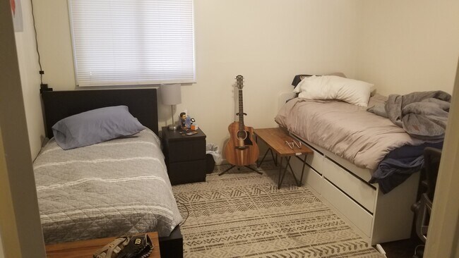 Bedroom - 500 Midvale Ave