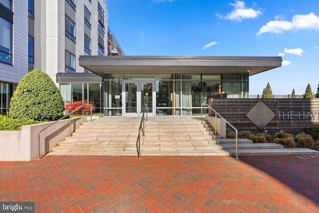 Building Photo - 145 Riverhaven Dr