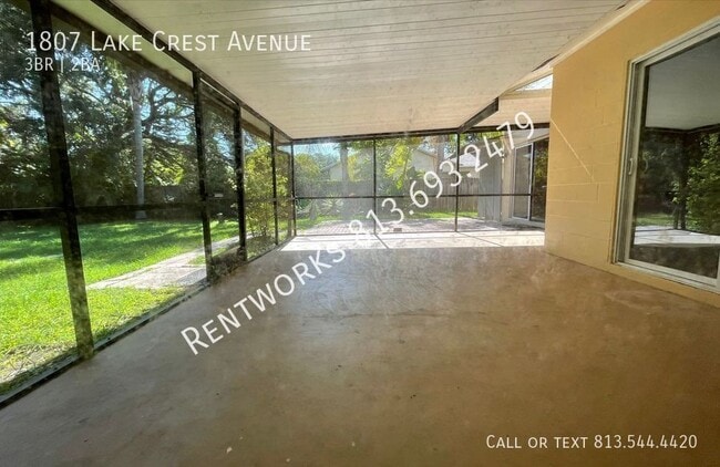 Building Photo - 1807 Lakecrest Ave