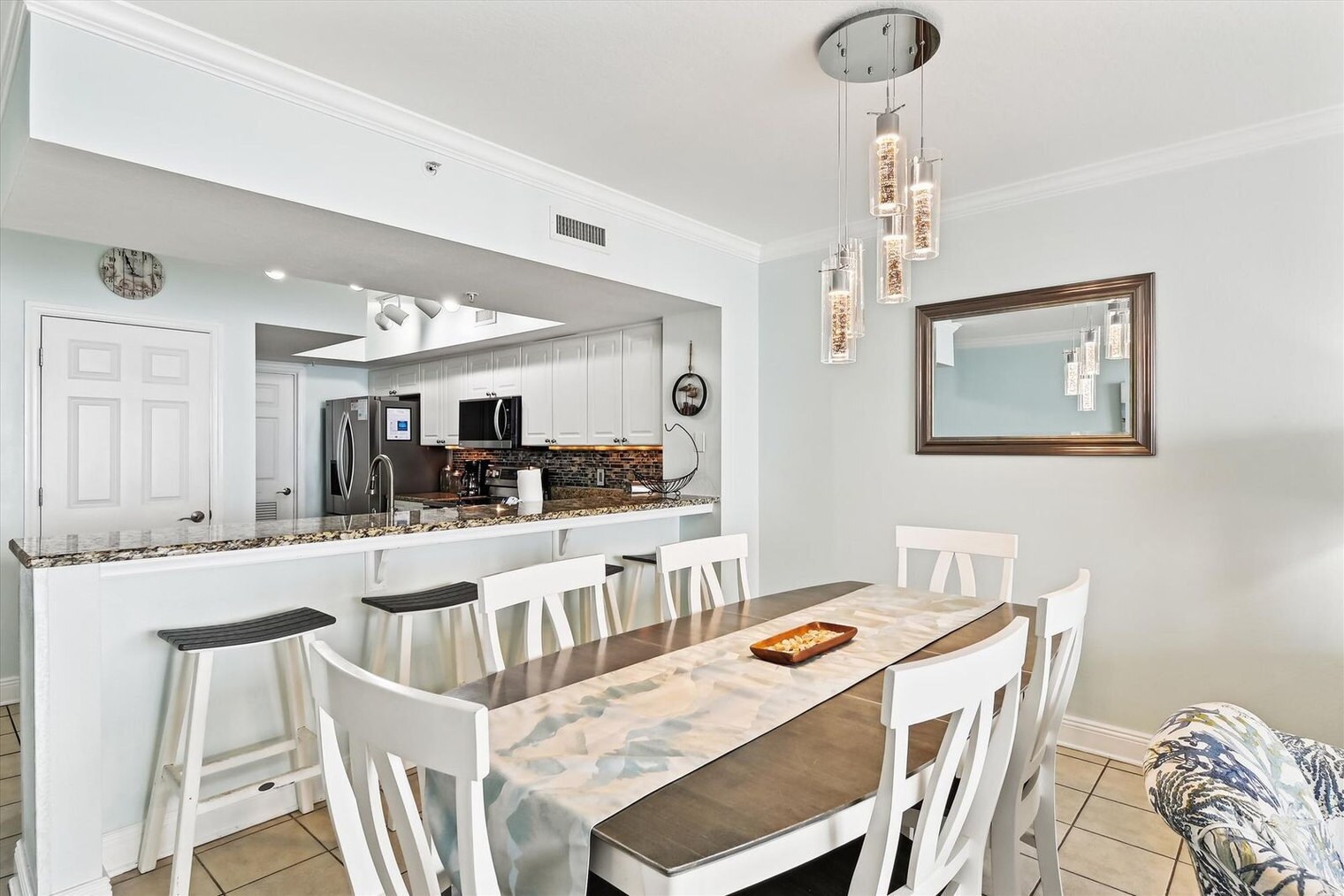 Building Photo - 14701 Front Beach Rd