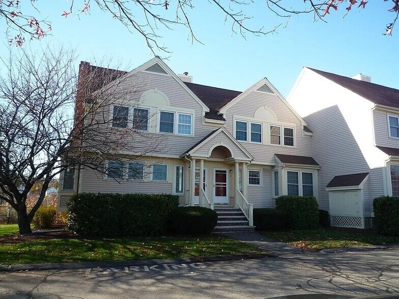 Welcome home! - 33 Water St