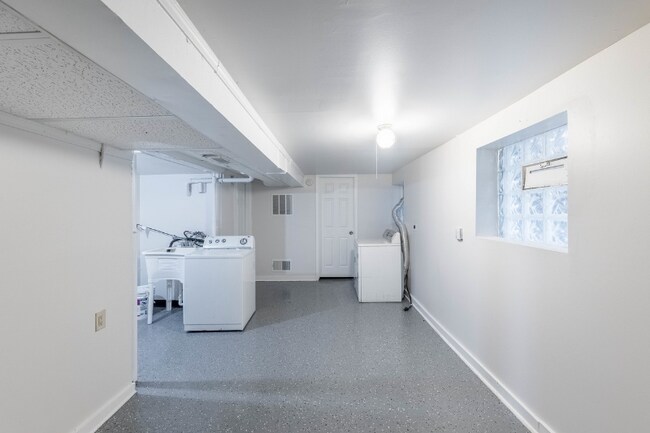 Building Photo - 235 W 110th St