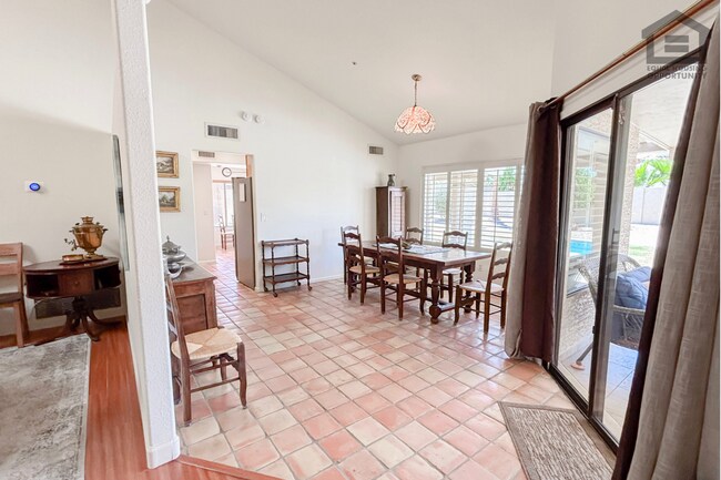 Building Photo - 3Bed/2Bath Furnished Home w/Stunning Backyard! Ready for Immediate Move-In! – POOL!