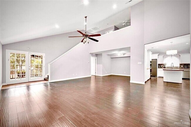Building Photo - 817 Cimarron Dr
