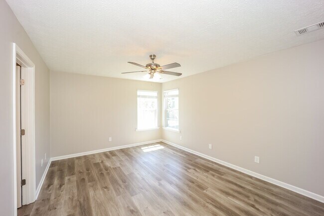 Building Photo - 44 Palladio Way