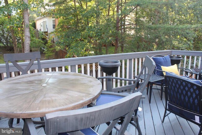 Building Photo - 2851 Bowes Ln