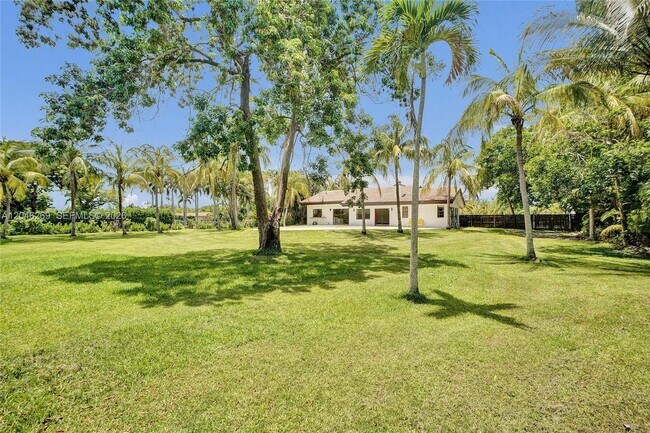 Building Photo - 11460 SW 1st Ct