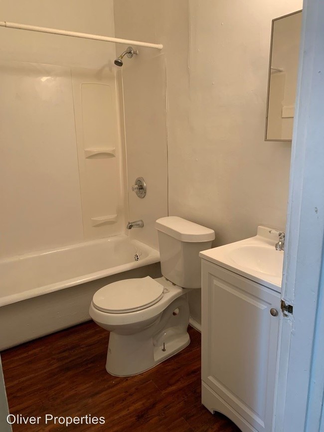 Building Photo - 4223 Ellenwood Ave