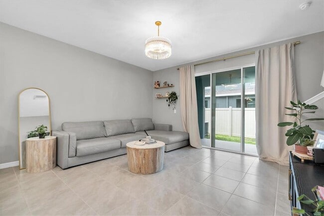 Building Photo - 2945 Suncoast Plains Dr