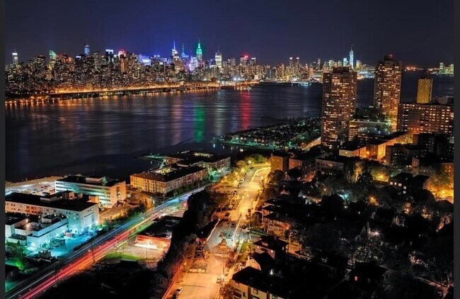 Building Photo - 7000 BLVD E