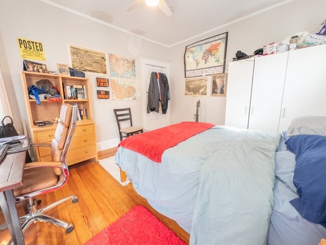 Building Photo - 70 Line St