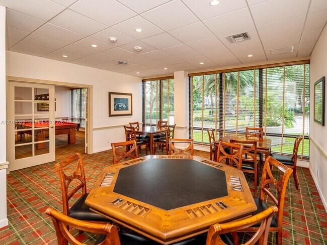 Building Photo - 5000 N Ocean Blvd