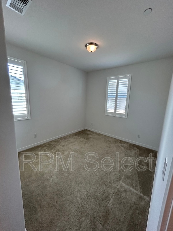 Building Photo - 772 Carnation Dr