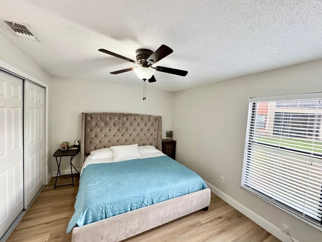 Building Photo - Dr. Phillips 3 Bed 2 Bath For Rent at soug...