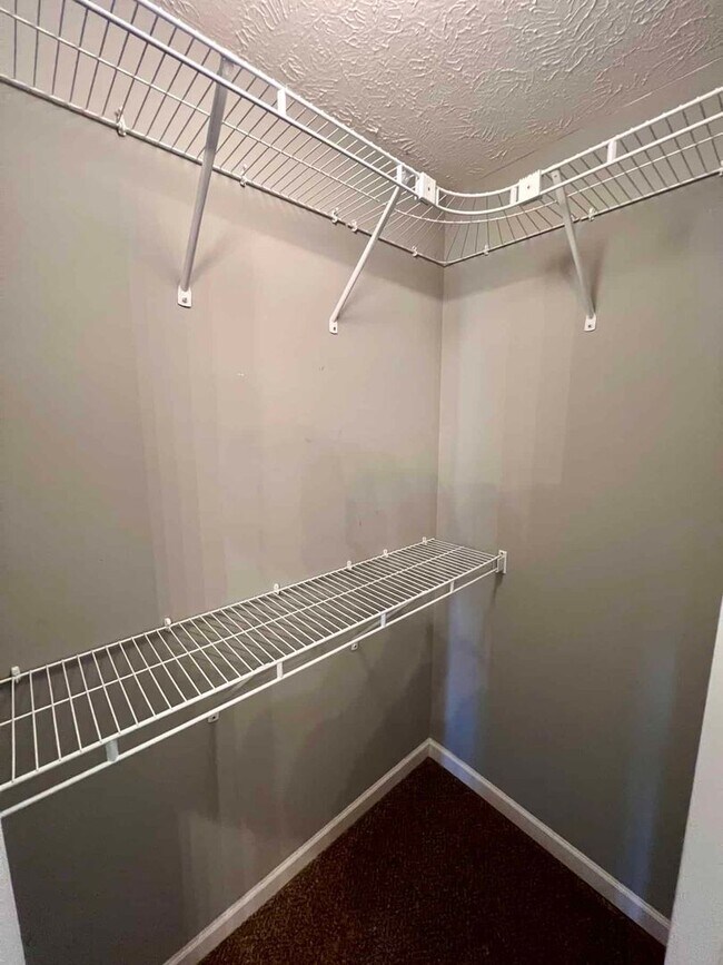 Building Photo - 3 Bed 2 Bath Brick Ranch *Fenced Backyard* in Christiana