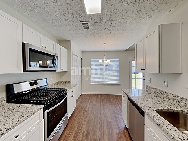 Building Photo - 949 Durham Way