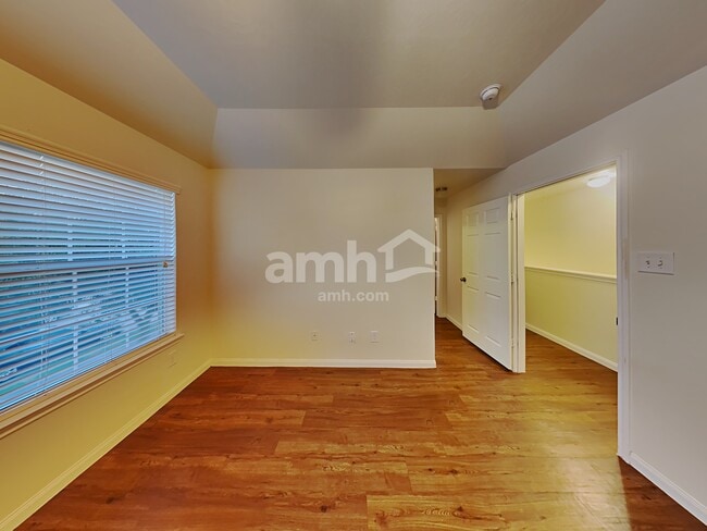 Building Photo - 5935 Stockholm Ct