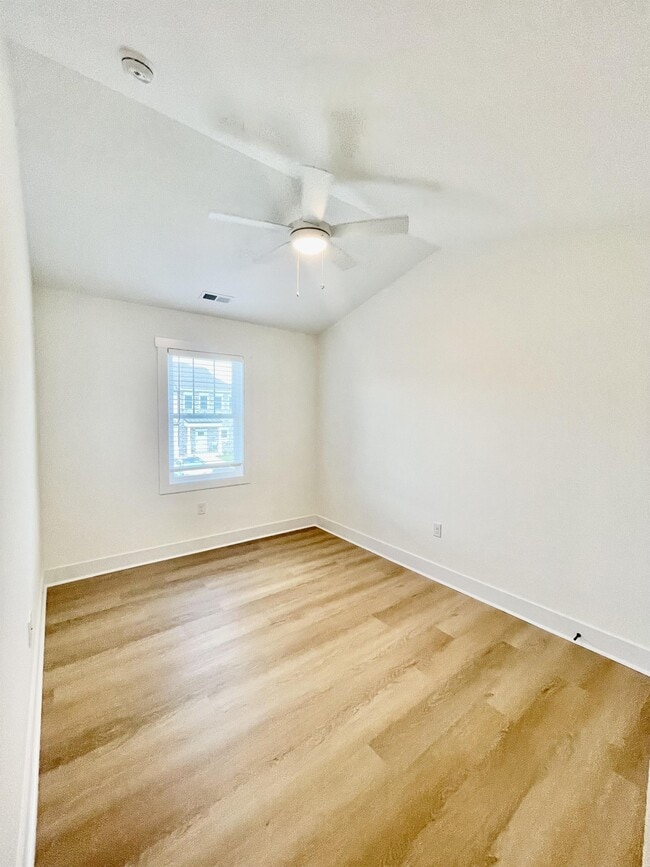 Building Photo - 556 Leesville Rd