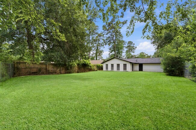 Building Photo - 3507 Lake Ridge Bend