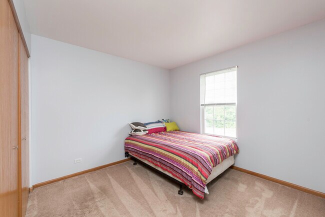 Building Photo - 686 Chippewa Cir