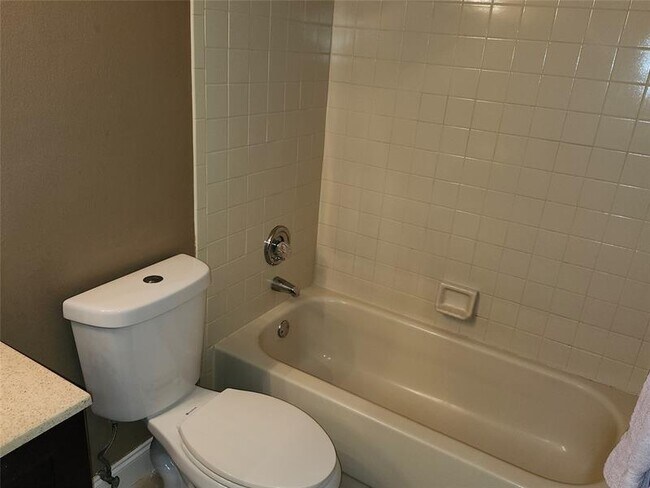 Building Photo - 4192 SW 87th Terrace