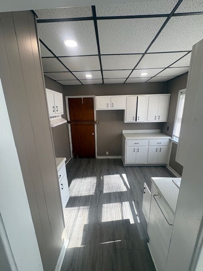 Building Photo - 2210-2212 N Knoxville Ave