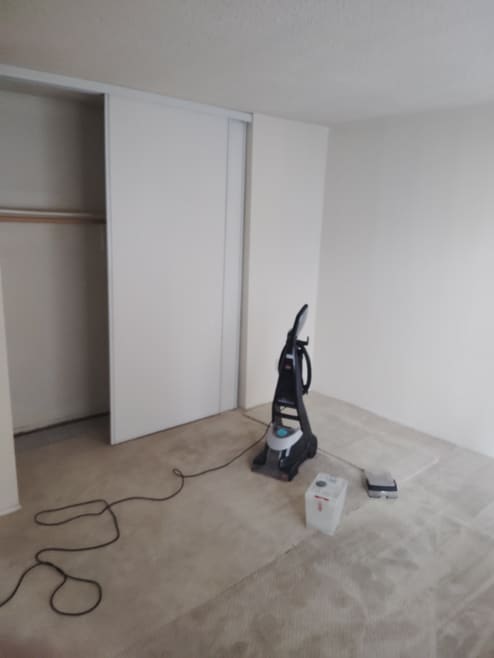 Building Photo - 3631 Raven Dr