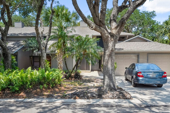 Building Photo - 5300 SE Schooner Oaks Way