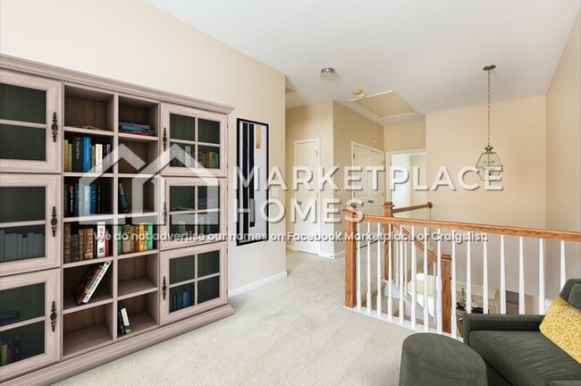 Building Photo - 113 Trailside Way