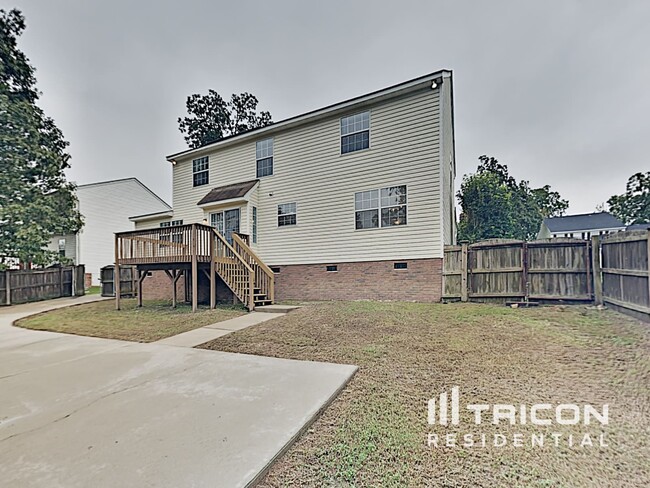 Building Photo - 210 Glen Rose Cir