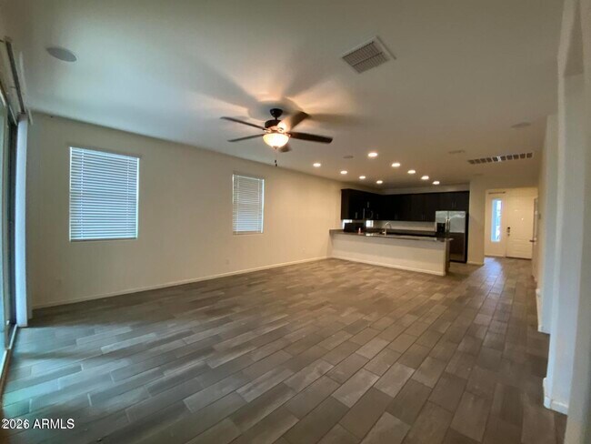 Building Photo - 3549 E Apricot Ln