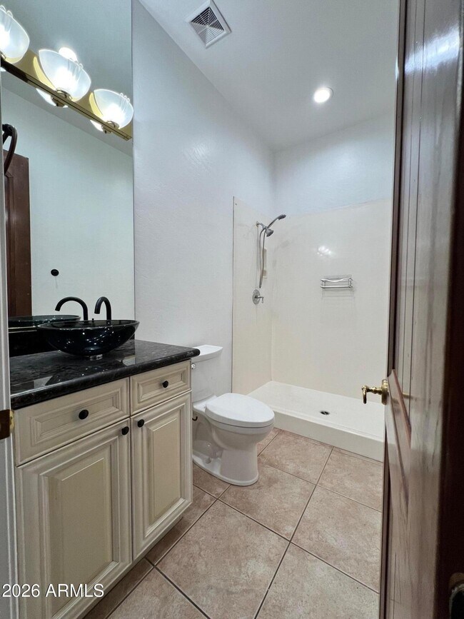 Building Photo - 3550 E June Cir