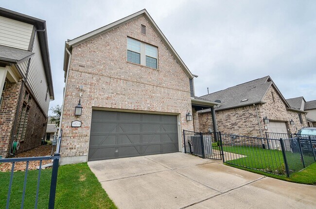 Building Photo - 18214 Lake Eagle Dr