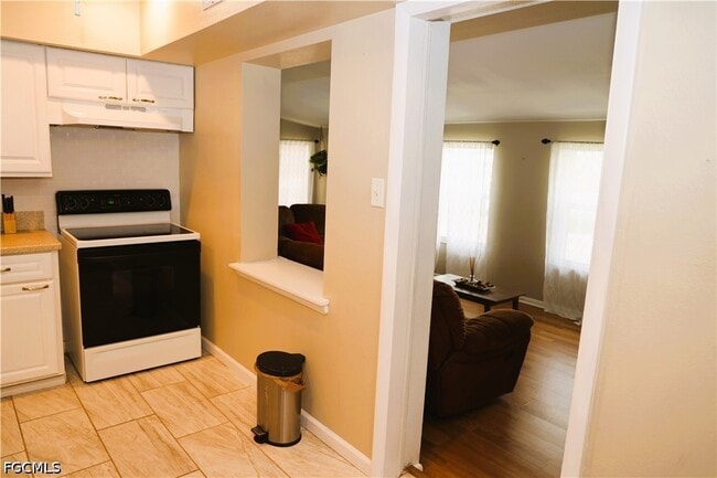 Building Photo - 21380 Edgewater Dr