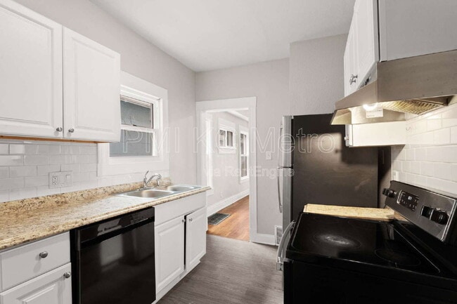 Building Photo - 3803 Highland Ave