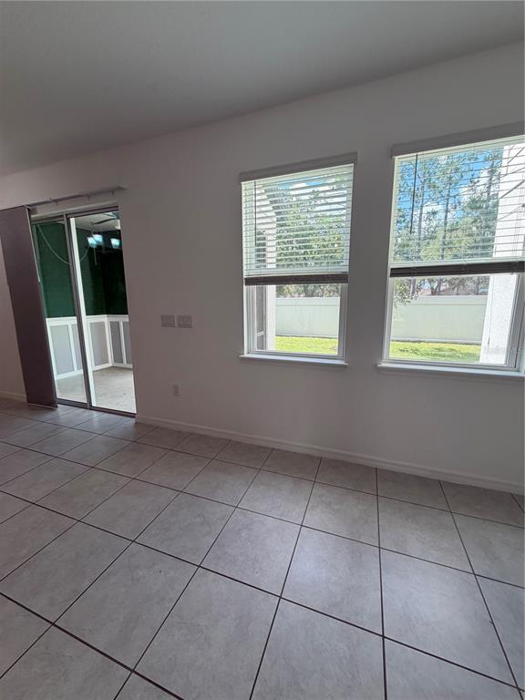 Building Photo - 15061 Willow Arbor Cir