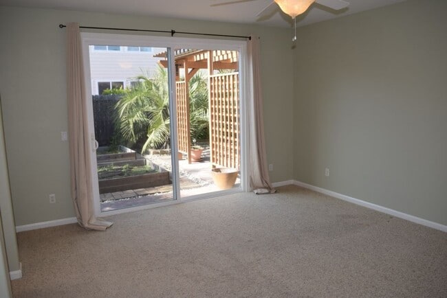 Building Photo - 1378 Seymour Cir