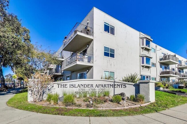 Building Photo - 1707 Shore Line Dr